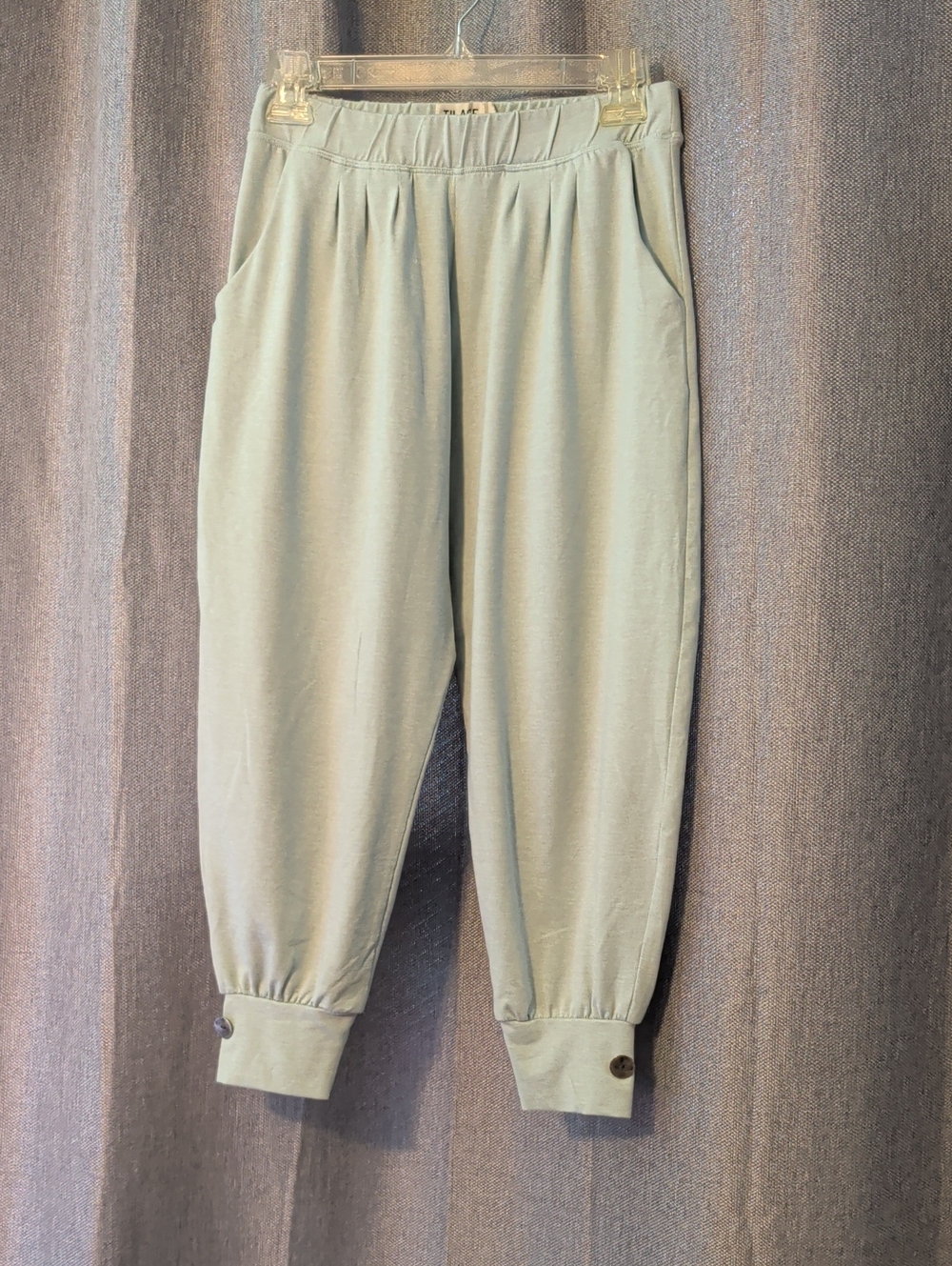 Women's Ankle Crop Jogger Pants in Light Sage